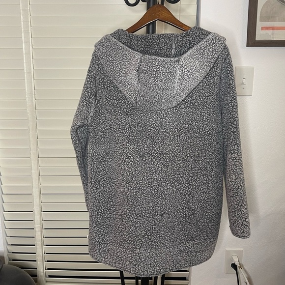 Clearance:Pink Victoria Secret Sherpa Coat - Picture 3 of 4